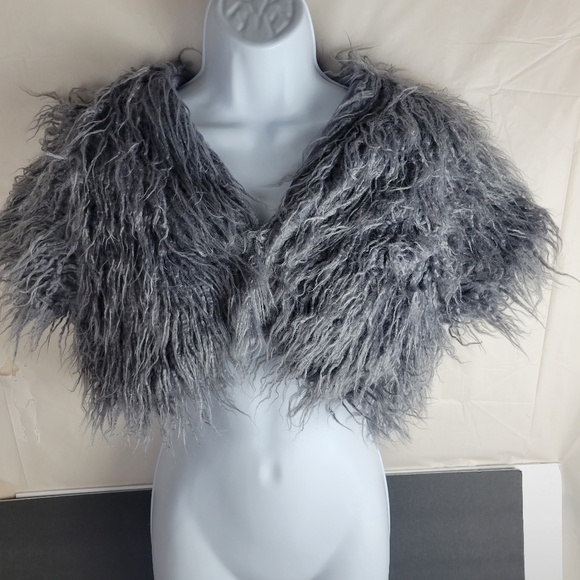 Nite Out Fuzzy fury costume Womens cropped vest sz m nwt - Picture 2 of 9
